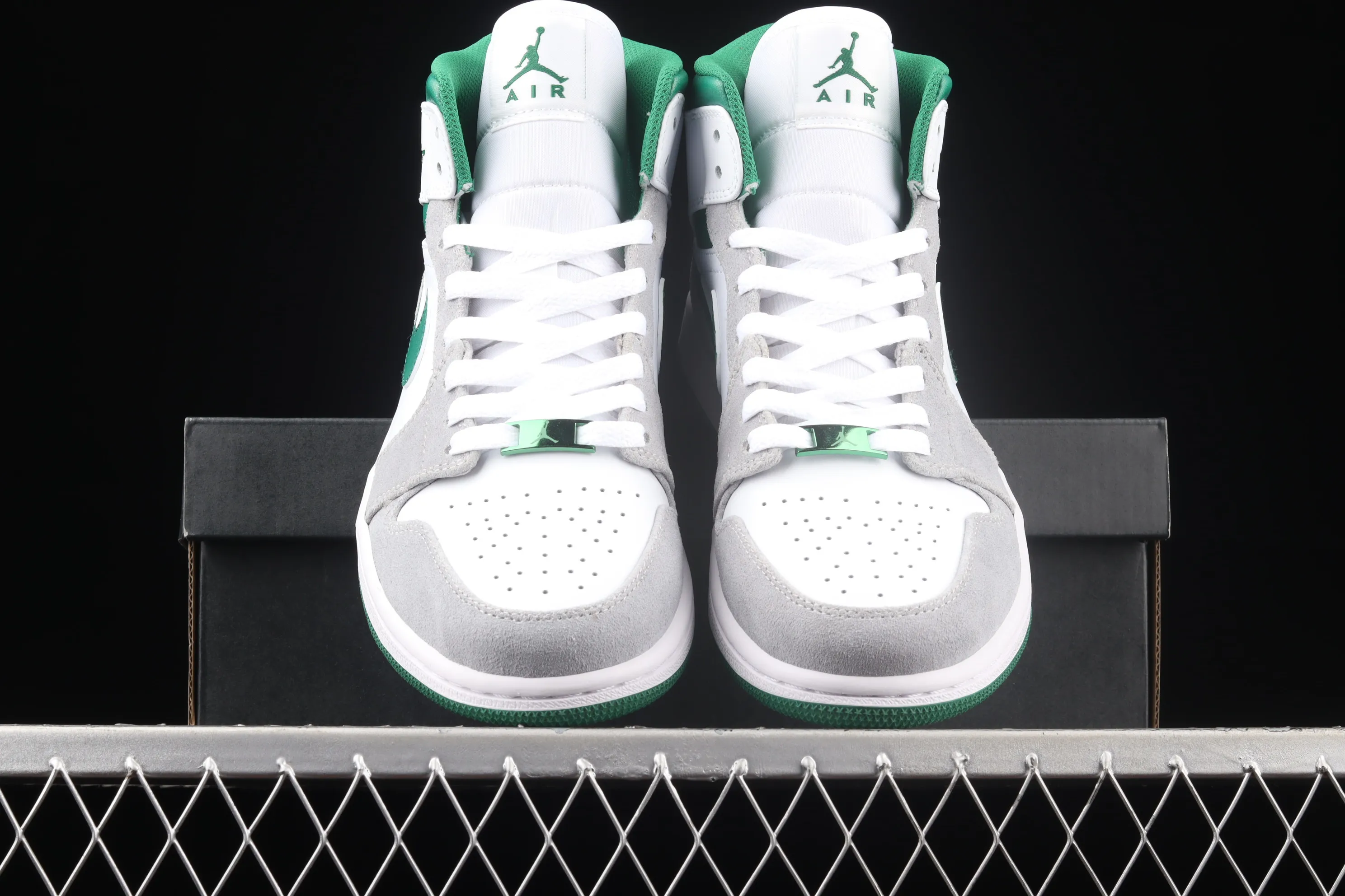 All categories Air Jordan Jordan series basketball shoes Air Jordan 1 Mid G version pure original Air Jordan 1 Mid AJ1 Joe 1 white gray green mid-top basketball shoes DC7294-103